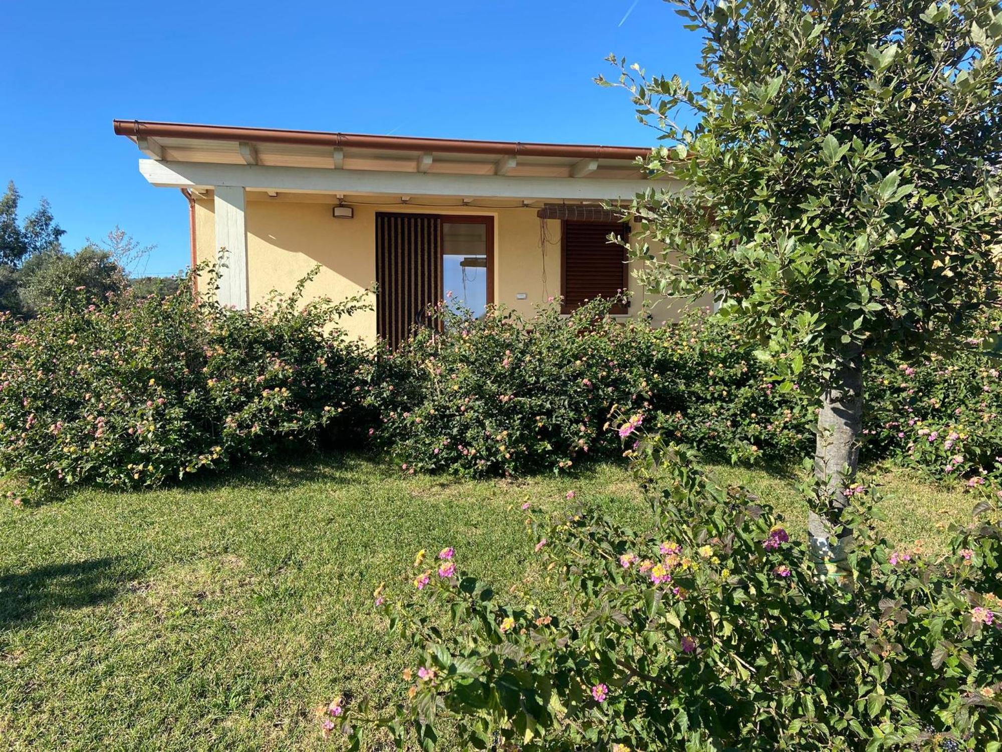 Villa Aratha Orosei Exteriör bild