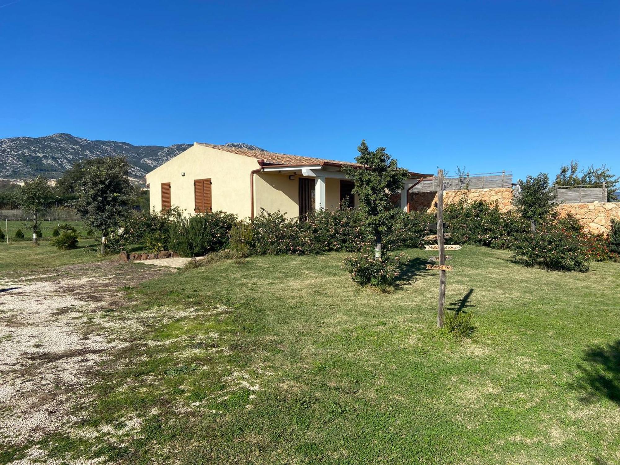 Villa Aratha Orosei Exteriör bild