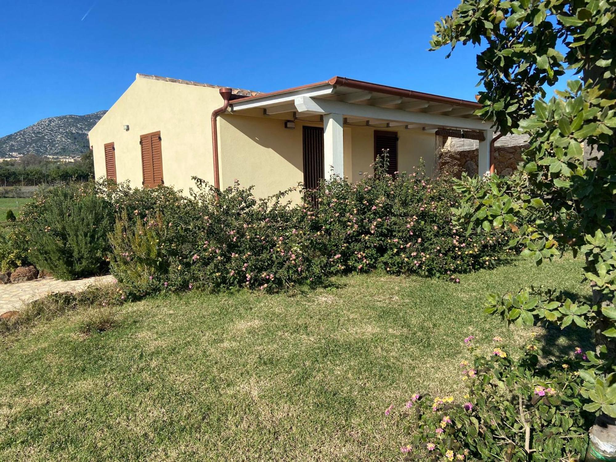 Villa Aratha Orosei Exteriör bild
