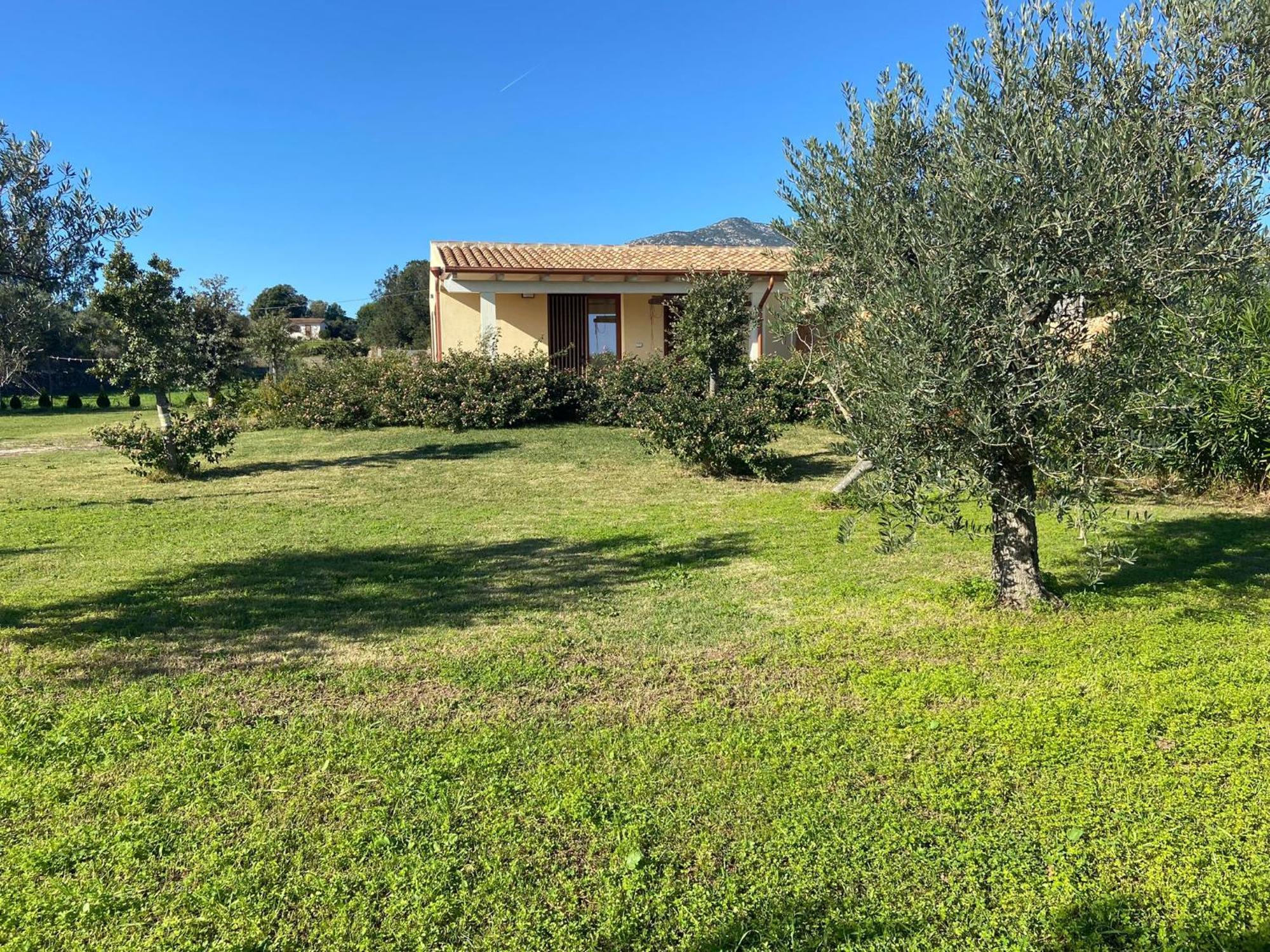 Villa Aratha Orosei Exteriör bild